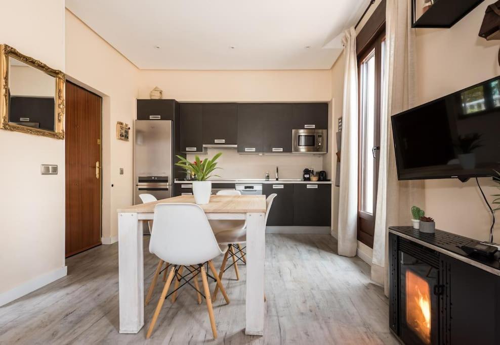 Ático con terraza y chimenea junto a Universidad Alcalá de Henares Exterior foto